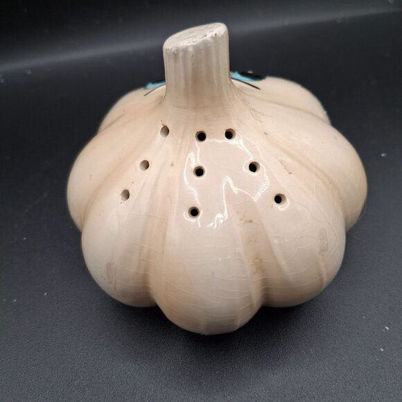 Vintage Set of 2 Anthropomorphic Ceramic Garlic Shakers  Cooks Tools Taiwan - Picture 6 of 7